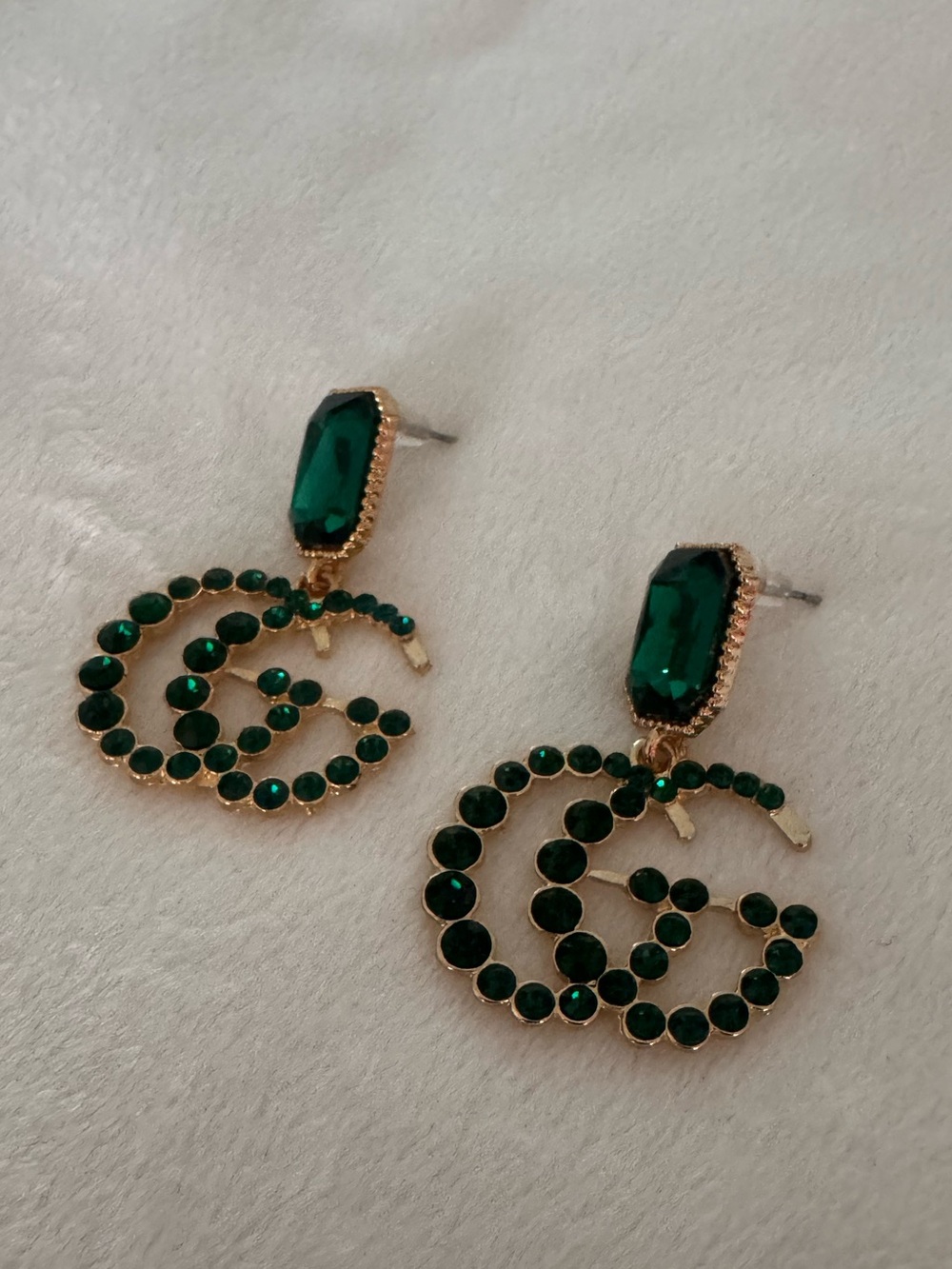 Emerald GG Drop Earrings - Picture 4 of 10